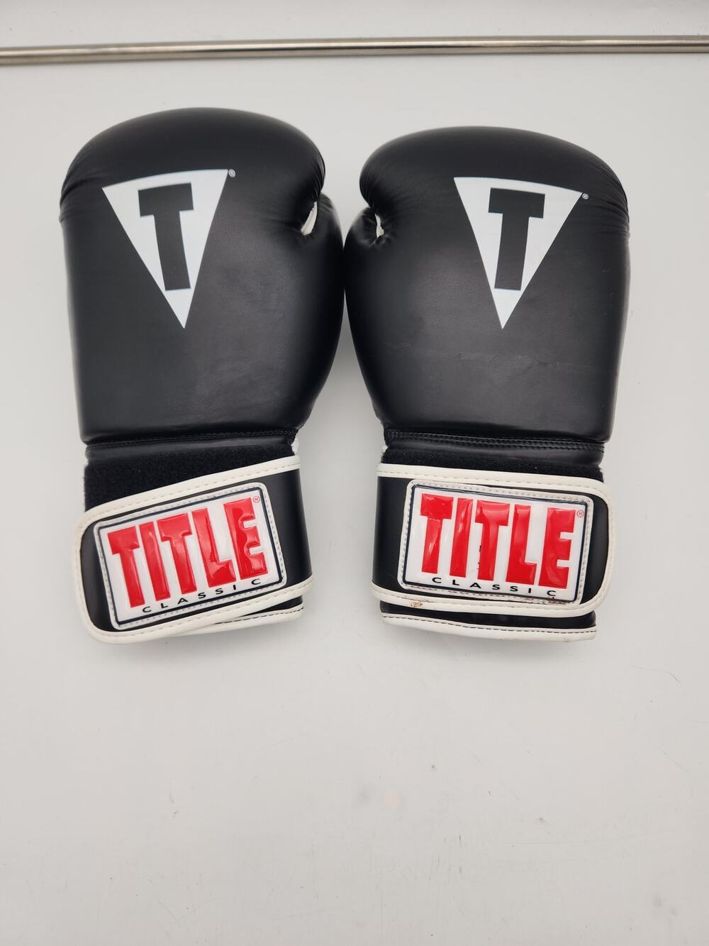 Title Boxing Gloves Pro Style Leather 14oz